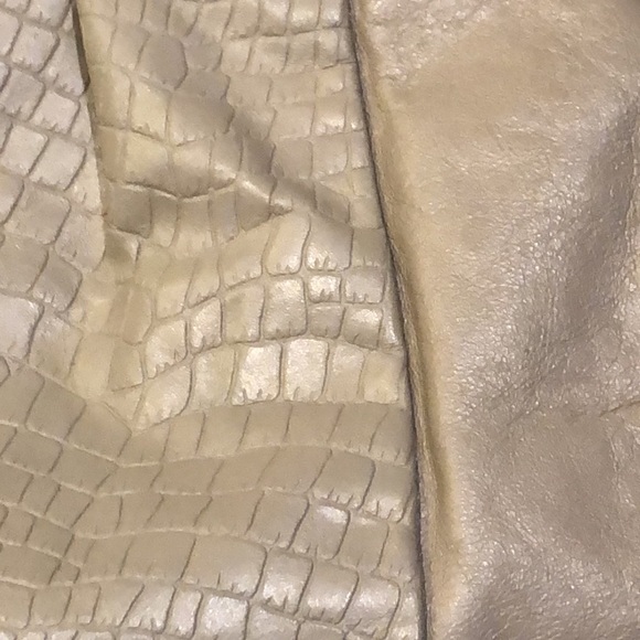 VINTAGE Leather Clutch Champagne Beige Hinge Closure EUC Soft Croc Embossed ❤️ - Picture 2 of 13